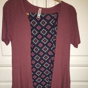LuLaRoe Perfect T and leggings